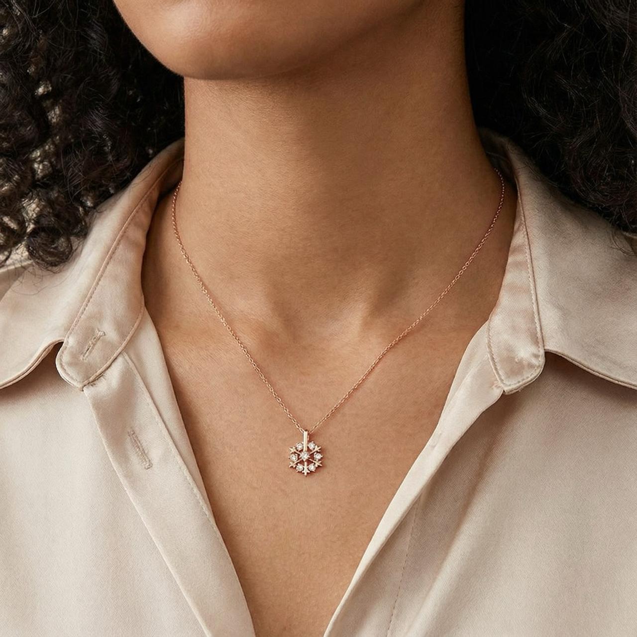 Collier flocon de neige rotatif